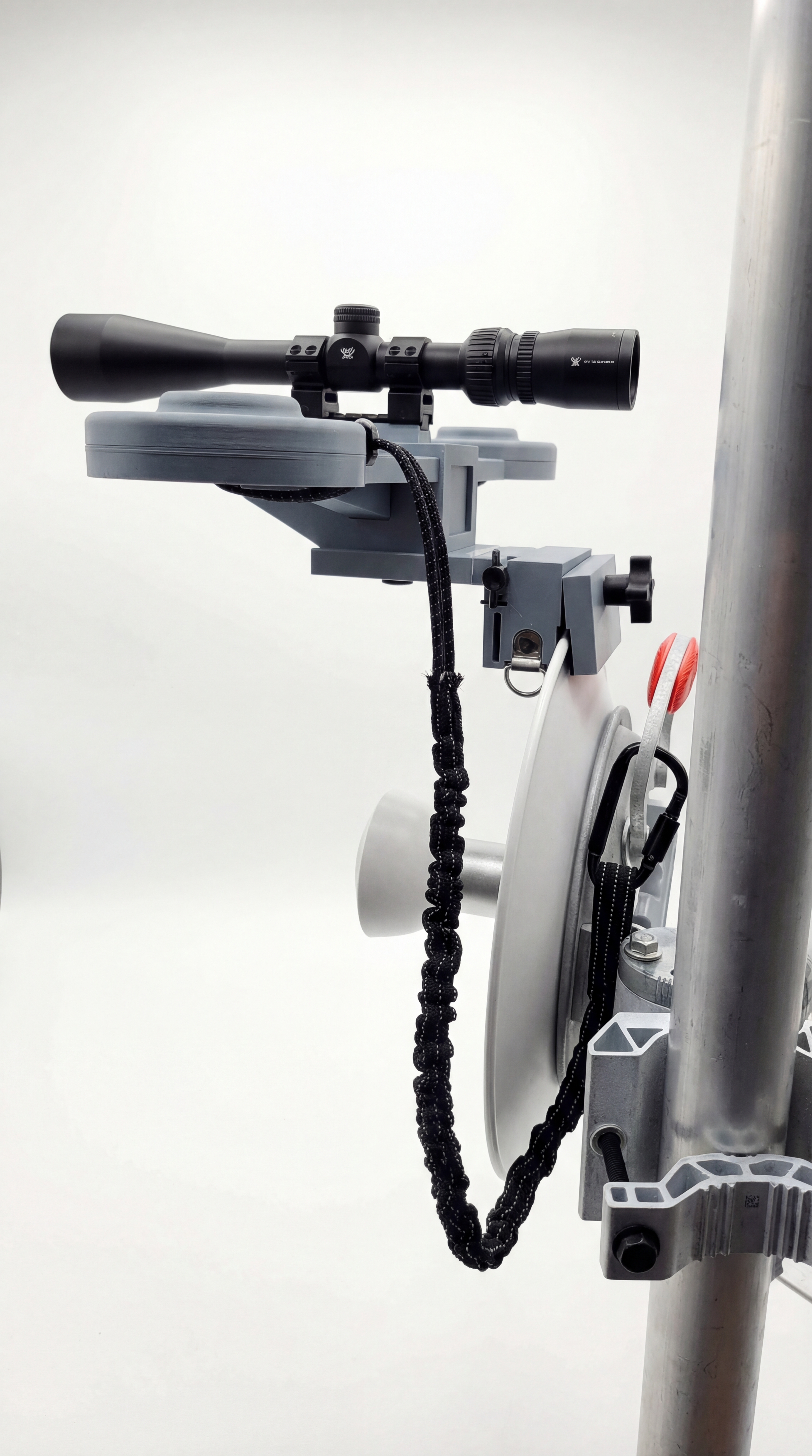 Dish antenna mounting option